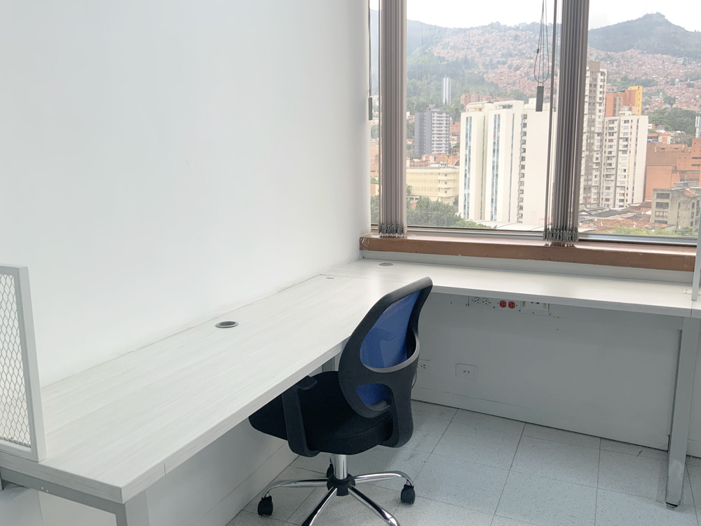 Puesto 3 (Mesas en L) Coworking grupal